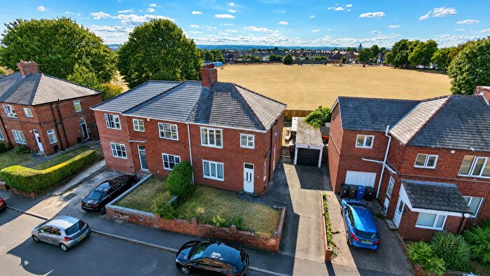 3 Bedroom Semi-Detached House For Sale In Pickhills Avenue, Goldthorpe, Rotherham, S63