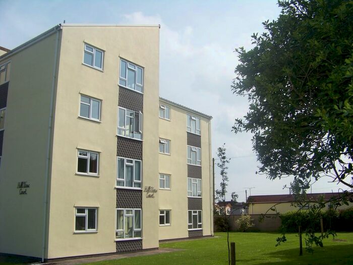 2 Bedroom Flat To Rent In Hil View Court, Locking Road, BS22