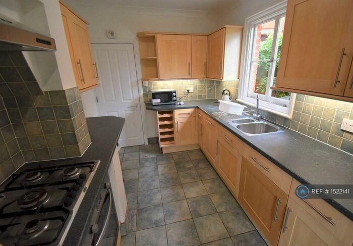4 Bedroom Terraced House To Rent In Swainstone Road, Reading, RG2