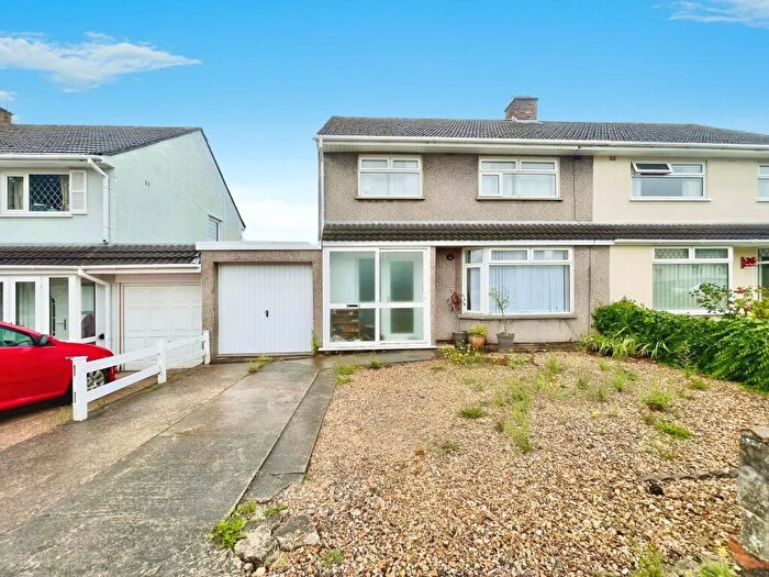 3 Bedroom House To Rent In Dinas Road, Penarth, CF64
