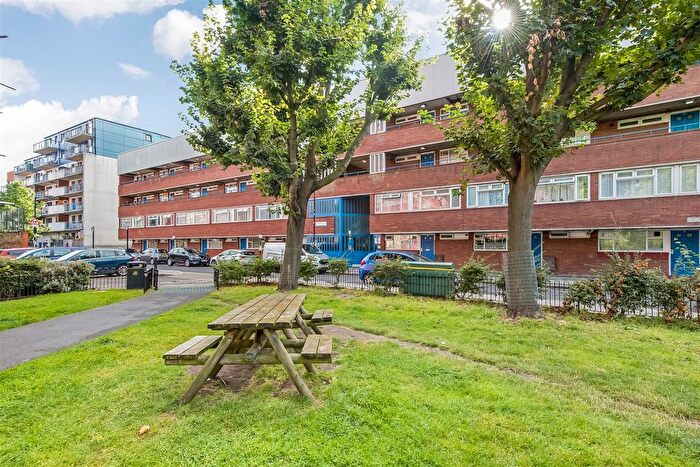 3 Bedroom Flat To Rent In Townsend Street, SE17