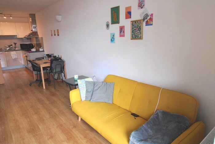 2 Bedroom Flat To Rent In The Picture House, Darkes Lane, EN6