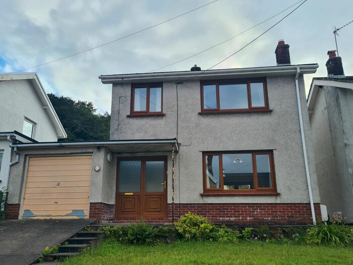 3 Bedroom Link Detached House To Rent In Pen Y Lan, Swansea, SA4