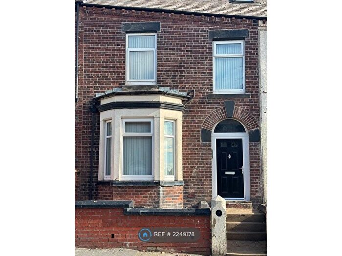 1 Bedroom Flat To Rent In Stoneleigh Street, Oldham, OL1