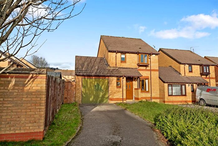 3 Bedroom Detached House For Sale In Clos Y Fran, Cardiff, CF14