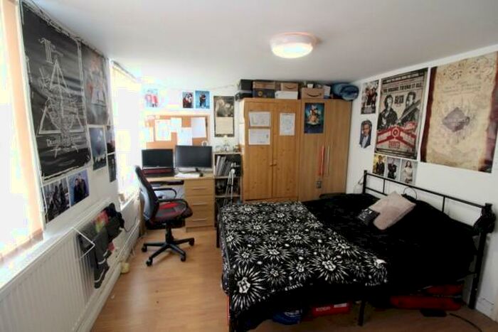 1 Bedroom Flat To Rent In Richmond Road - Cardiff, CF24