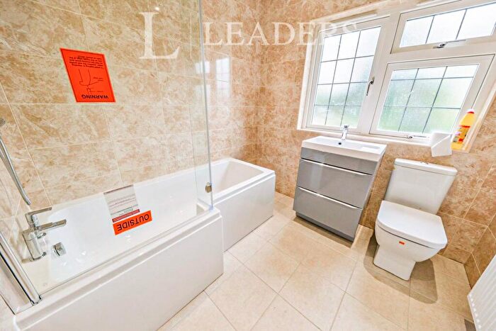 1 Bedroom Flat To Rent In Stanley Lodge, St. Peters Street, AL1