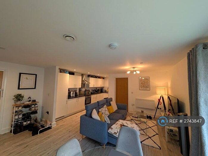 2 Bedroom Flat To Rent In Cypress Road, Luton, LU1