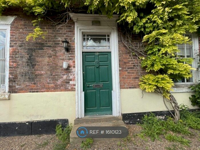 3 Bedroom Semi-Detached House To Rent In Church Street, Southwell, NG25