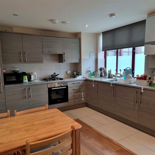 1 Bedroom Flat To Rent In Oasis Court, Harrow, Greater London, HA3