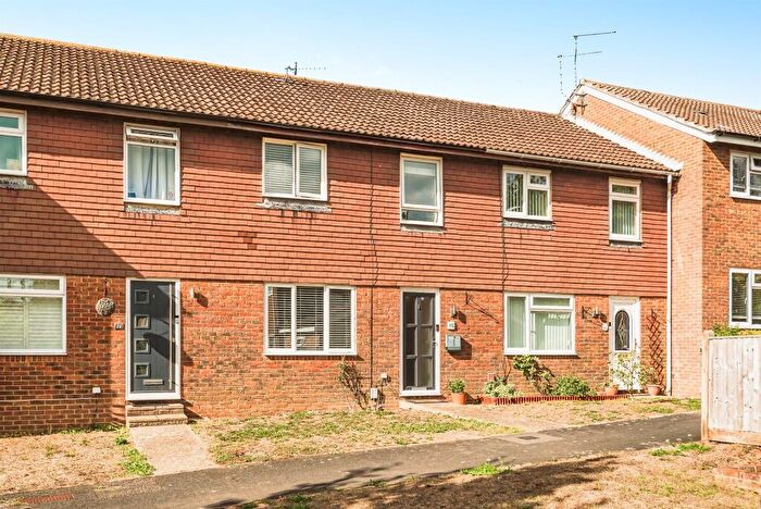 3 Bedroom Terraced House For Sale In Juniper Close, Portslade, Brighton, BN41