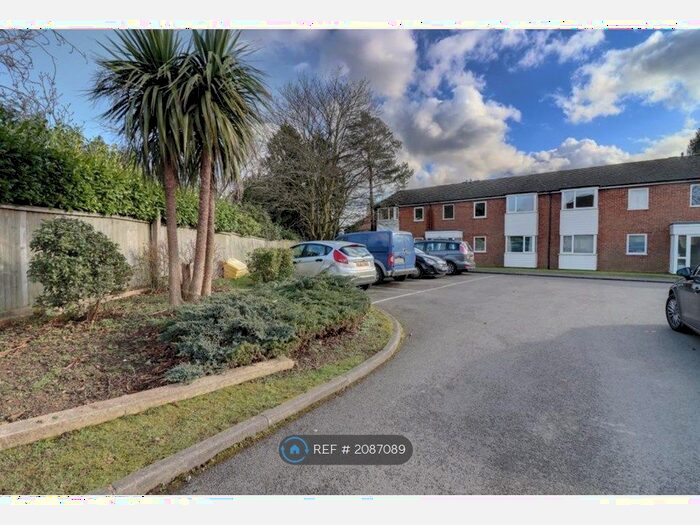 2 Bedroom Flat To Rent In Claydon Court, High Wycombe, HP12