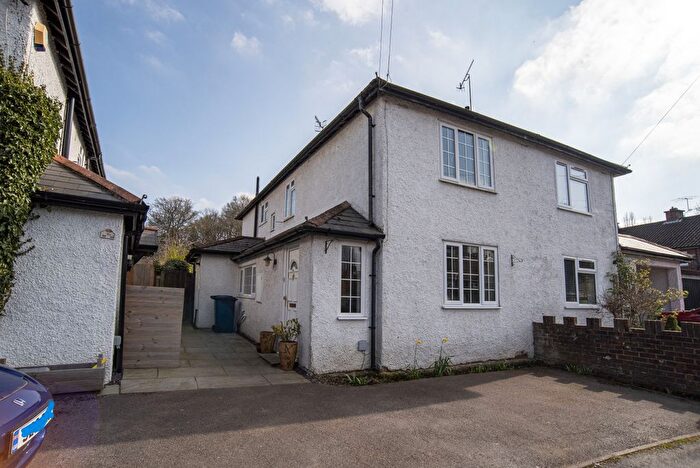 3 Bedroom Semi-Detached House For Sale In Warramill Road, Godalming, GU7