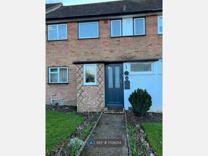 3 Bedroom Terraced House To Rent In Amwell Close, Enfield, EN2