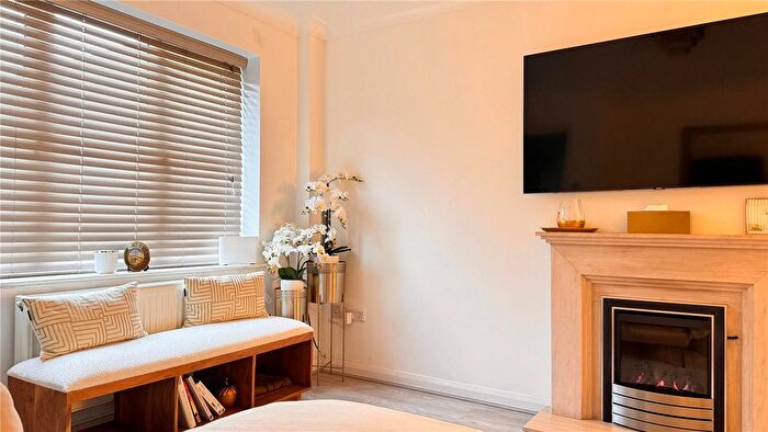 1 Bedroom Semi-Detached House To Rent In Lindsey Road, Uxbridge, Bp, UB9