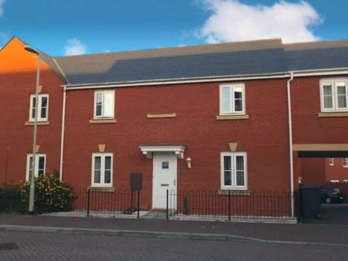 3 Bedroom Terraced House To Rent In Culm Grove, Exeter, EX2