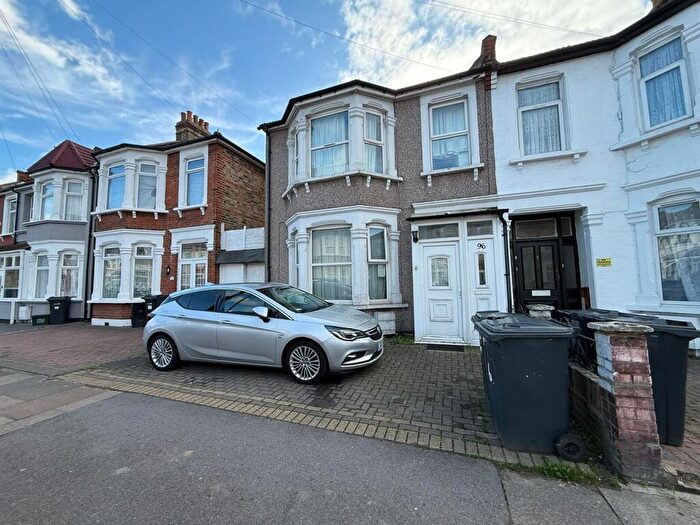 4 Bedroom House For Sale In Mortlake Road, Ilford, IG1