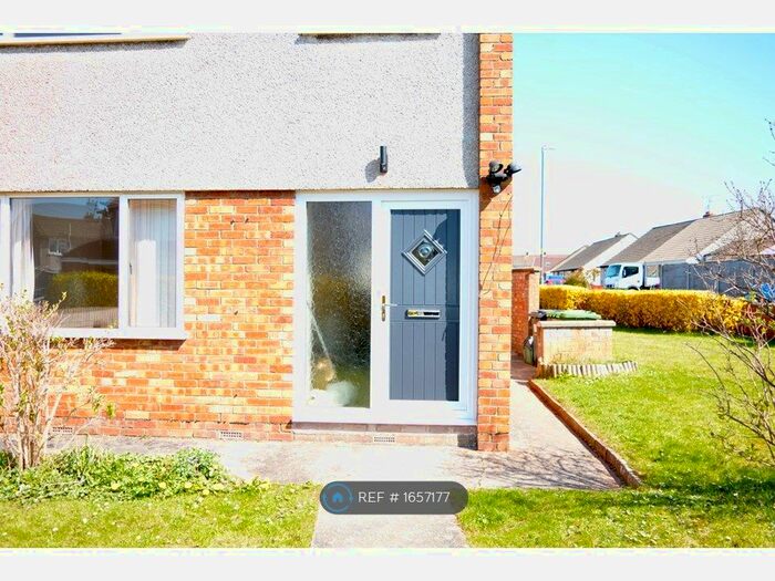 3 Bedroom Semi-Detached House To Rent In Westcourt Drive, Bristol, BS30