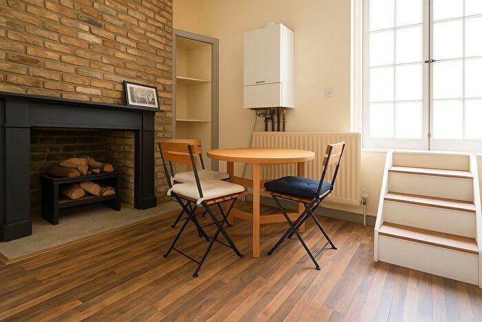 4 Bedroom Property To Rent In Artillery Passage, London, E1