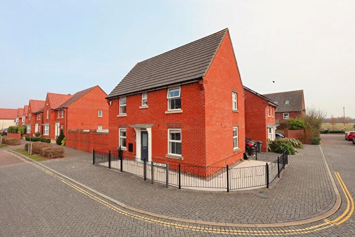 3 Bedroom Detached House For Sale In Poppy Way, Denvilles, Havant, PO9