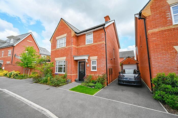 4 Bedroom Detached House For Sale In Winnow Close, Wimborne, BH21