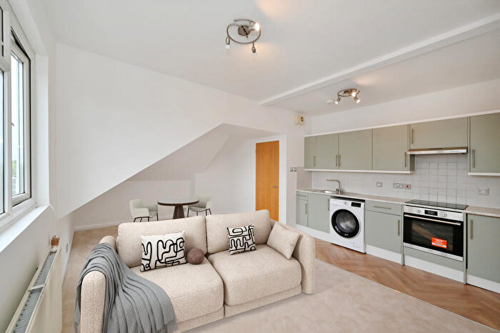 1 Bedroom Apartment To Rent In Fordwych Road, London, NW2