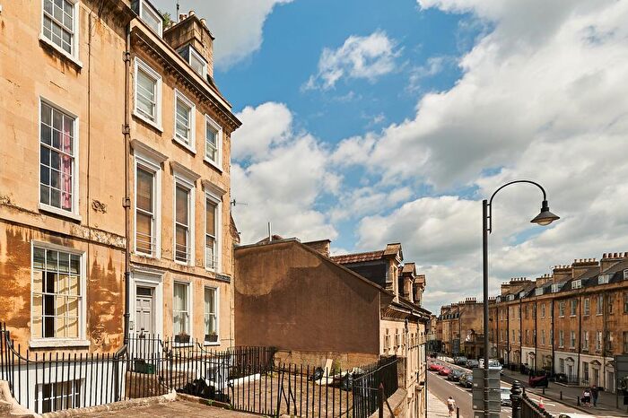 2 Bedroom Flat For Sale In Walcot Parade, Bath, BA1
