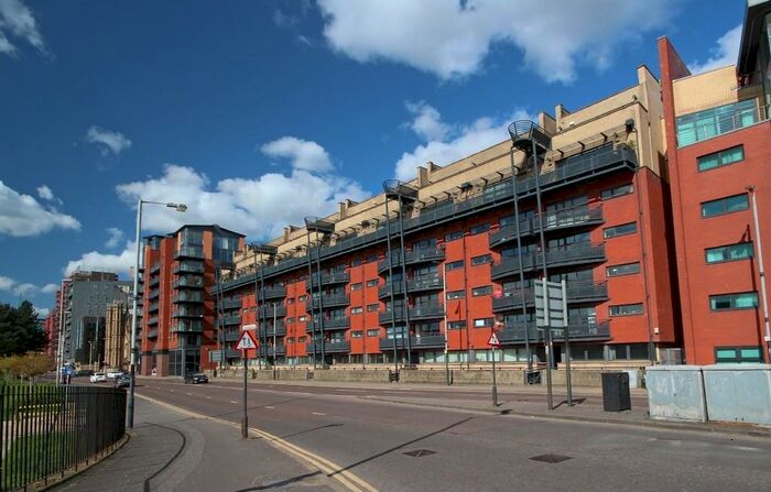 2 Bedroom Apartment To Rent In Clyde Street, City Centre, G1