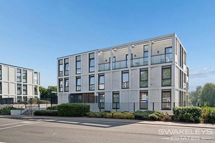 1 Bedroom Flat For Sale In Churchill Road, Uxbridge, UB10