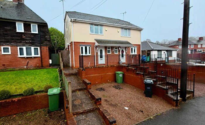 2 Bedroom Semi Detached House For Sale In Coppice Avenue, Stourbridge, DY9