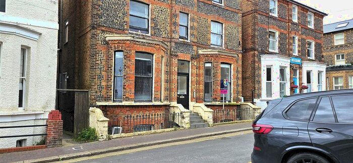 1 Bedroom Flat To Rent In Chandos Square, Broadstairs, CT10