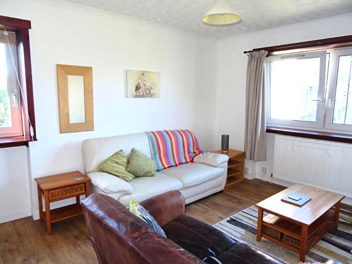 3 Bedroom Flat To Rent In Willowbank Road, City Centre, Aberdeen, AB11