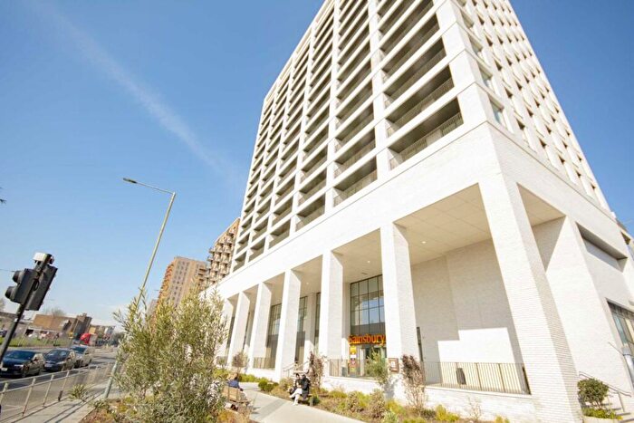 2 Bedroom Flat To Rent In Henshaw Parade, London, NW9