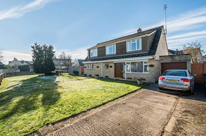 4 Bedroom Detached House For Sale In Churn Close, South Cerney, GL7