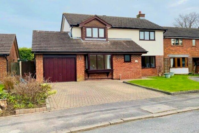 4 Bedroom Detached House To Rent In Springwood Road, Heathfield, TN21