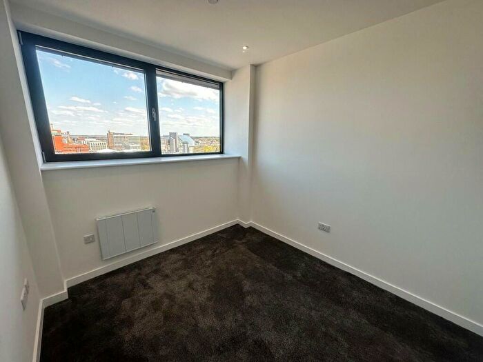 2 Bedroom Apartment To Rent In Alencon Link, Basingstoke, RG21