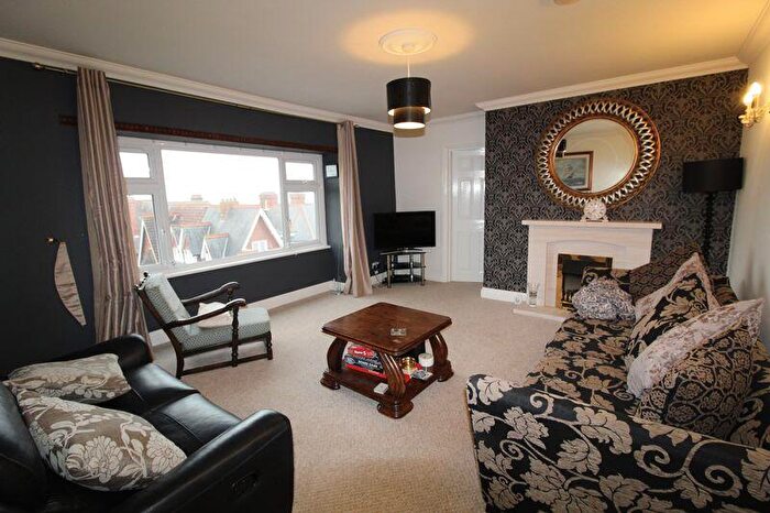 3 Bedroom Flat To Rent In Grand Marine Durley Gardens, BH2
