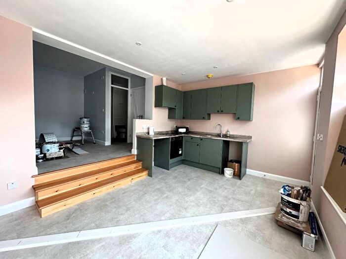 1 Bedroom Studio To Rent In Brook Street, Raunds, NN9