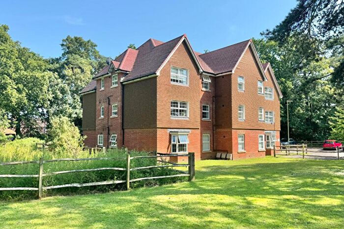 2 Bedroom Flat To Rent In Montefiore Drive, Sarisbury Green, SO31