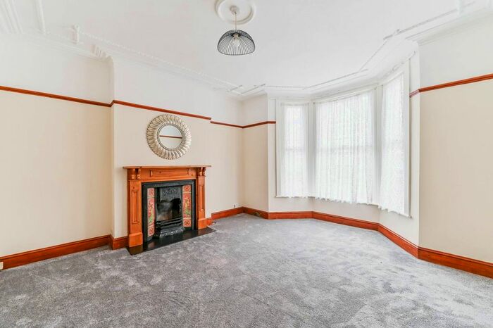 3 Bedroom Detached House To Rent In Clarence Road, Croydon, CR0