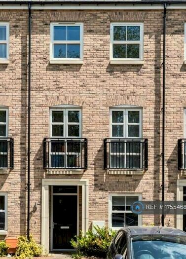 3 Bedroom Terraced House To Rent In Lovegrove Way, London, N20