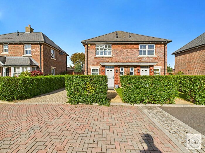 2 Bedroom Semi-Detached House For Sale In Pynham Crescent, Hambrook, PO18