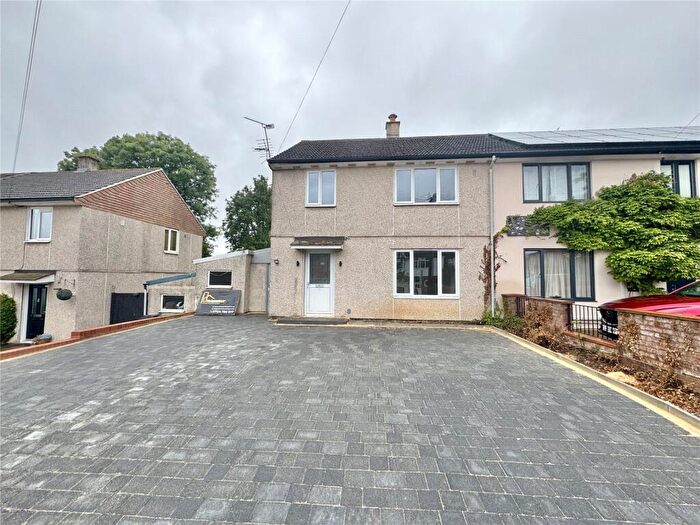 3 Bedroom Semi-Detached House To Rent In Green Lane, St. Albans, Hertfordshire, AL3