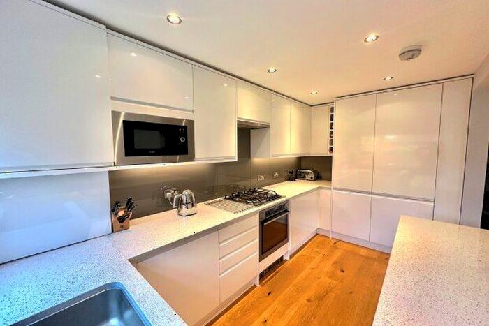 1 Bedroom Flat To Rent In Park Road, Beckenham, BR3