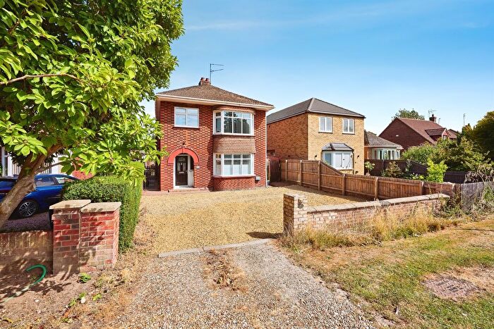 3 Bedroom Detached House For Sale In Sutton Road, Leverington, Wisbech, PE13