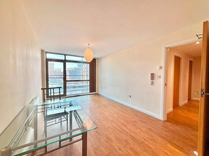 2 Bedroom Flat To Rent In Ludgate Hill, Manchester, M4