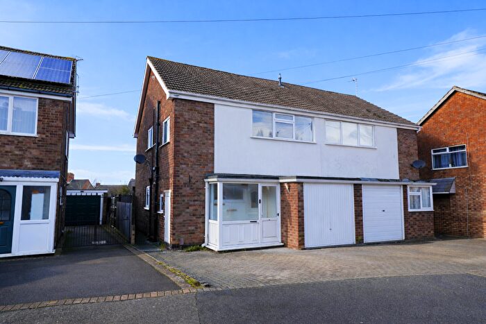 3 Bedroom Semi Detached House For Sale In Fairestone Avenue, Glenfield, Leicester, Leicestershire, LE3
