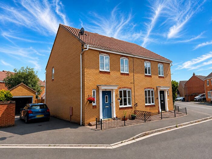 3 Bedroom Semi Detached House For Sale In Avill Crescent, Taunton, TA1