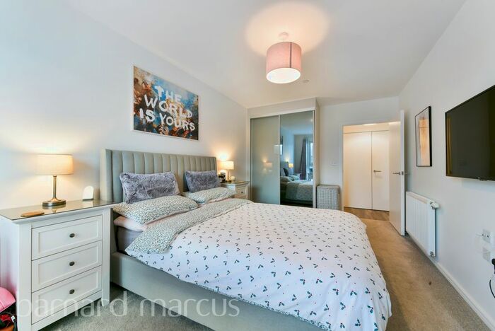 1 Bedroom Flat To Rent In Selbourne Avenue, Hounslow, TW3