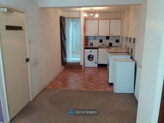 Studio To Rent In Week Street, Maidstone, ME14